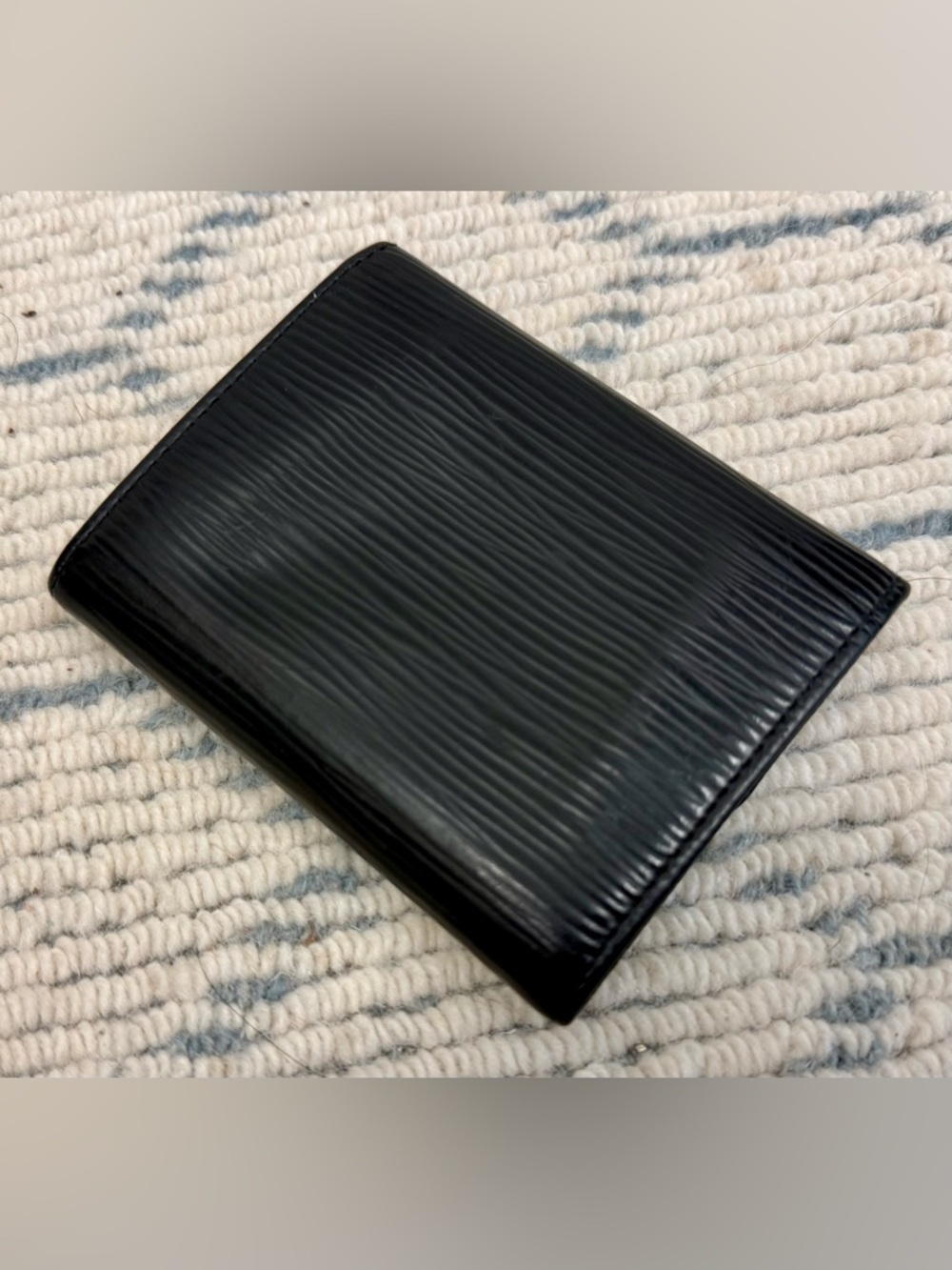 LOUIS VUITTON Unisex Classic Sleek Black Epi-Porte Monnaie Simple Coin Purse - Picture 8 of 16